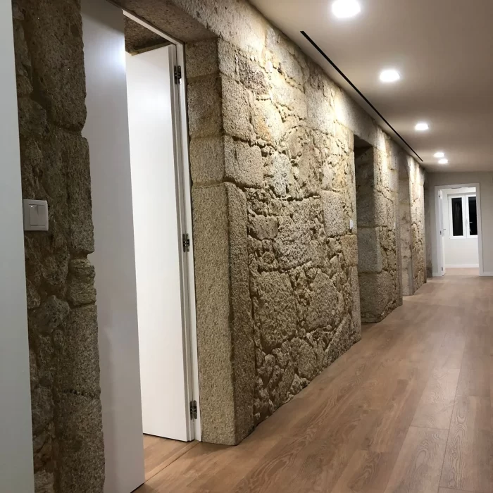 com domótica oferecemos automação, segurança, eficiência energética, integração de dispositivos e personalização e flexibilidade