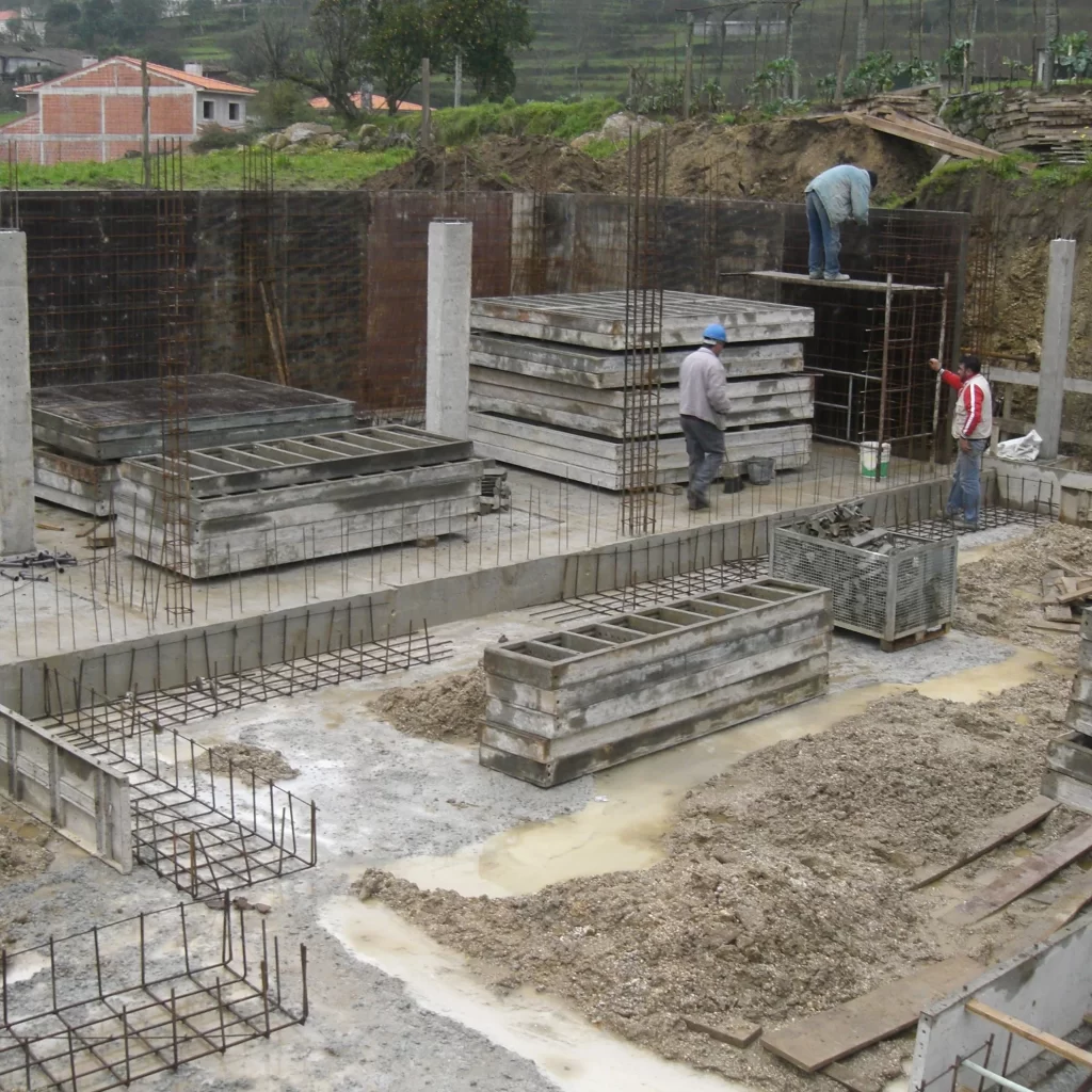 A construção civil começa por estruturas sólidas, seguras e com alta durabilidade.