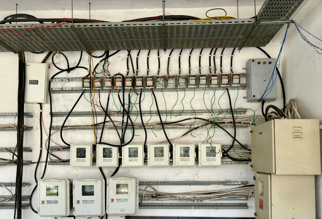 Instalações Elétricas e de Água Podem Estar Obsoletas ao Remodelar um Edifício Antigo